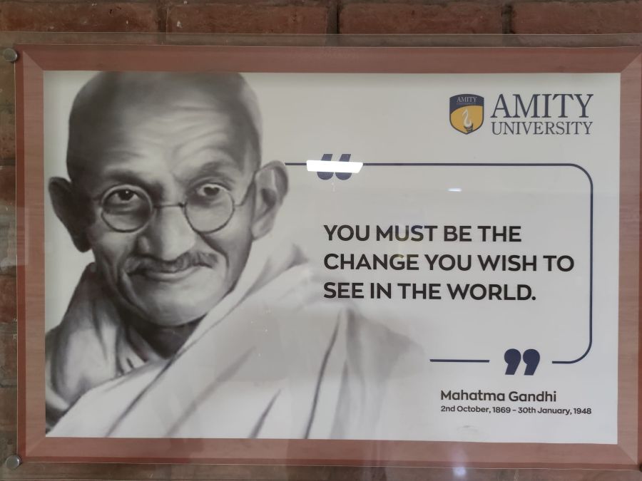 indija-amity-university