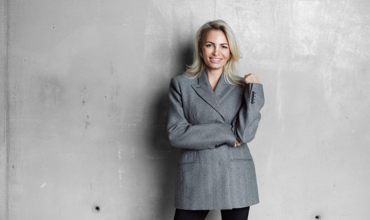 absolute-anita-miloloza